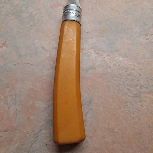 Carving Fork Butterscotch Bakelite Handle 10in c1950s Unsigned Vintage - Picture 2 of 9